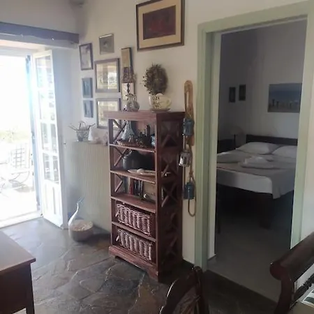 Villa The House Of Manos And Helen Aneratza