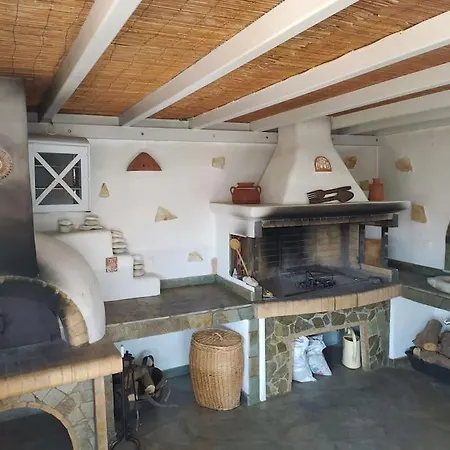 The House Of Manos And Helen Aneratza