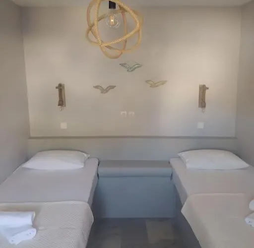 The House Of Manos And Helen *